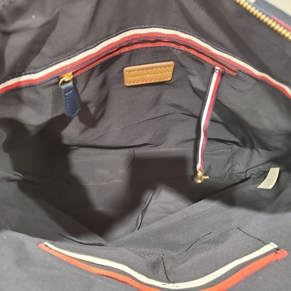 NEW Tommy Hilfiger Bennett Heritage Plaid Tote - Picture 4 of 4